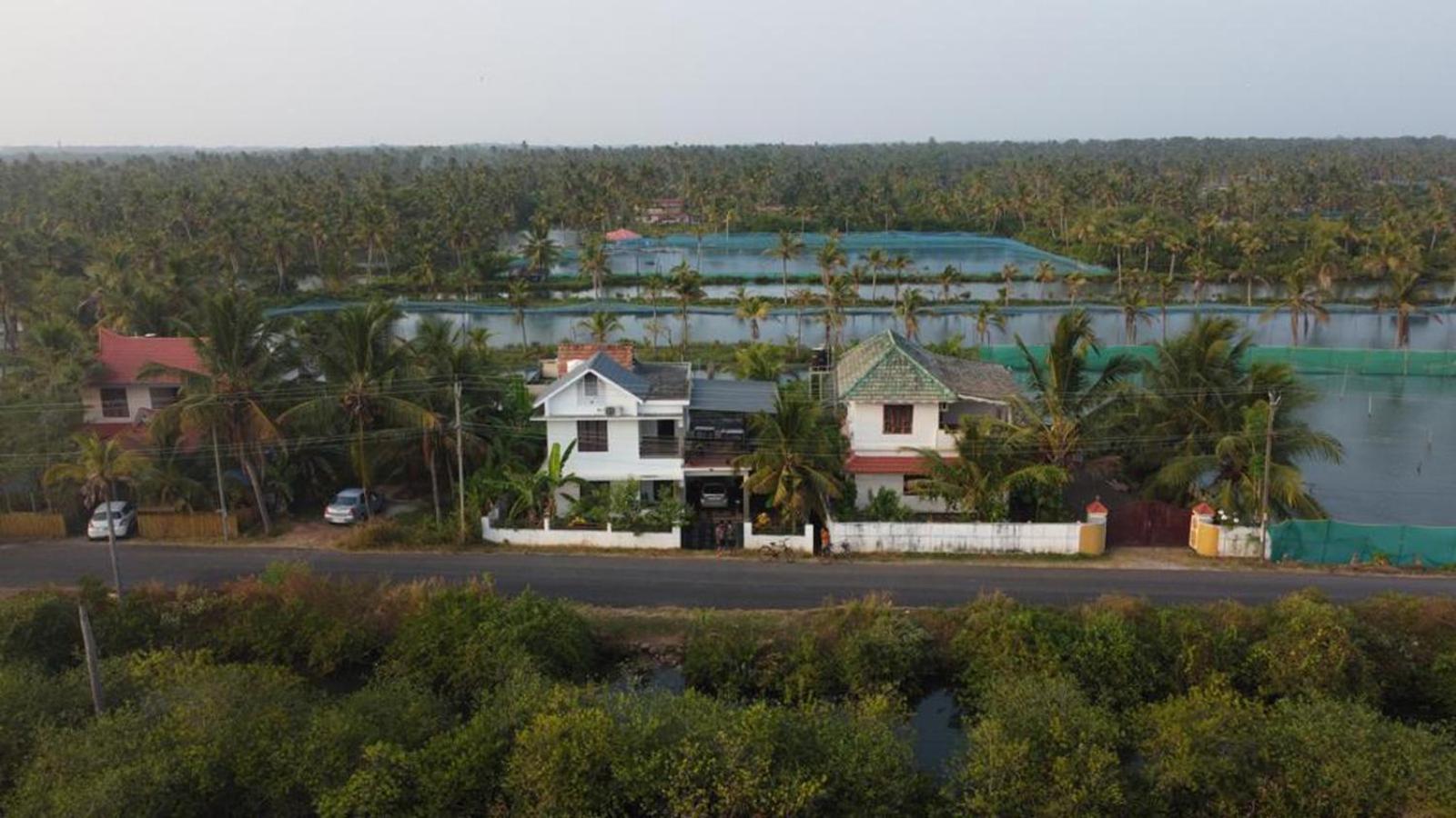 Karma Homestay Mundrothuruth Esterno foto